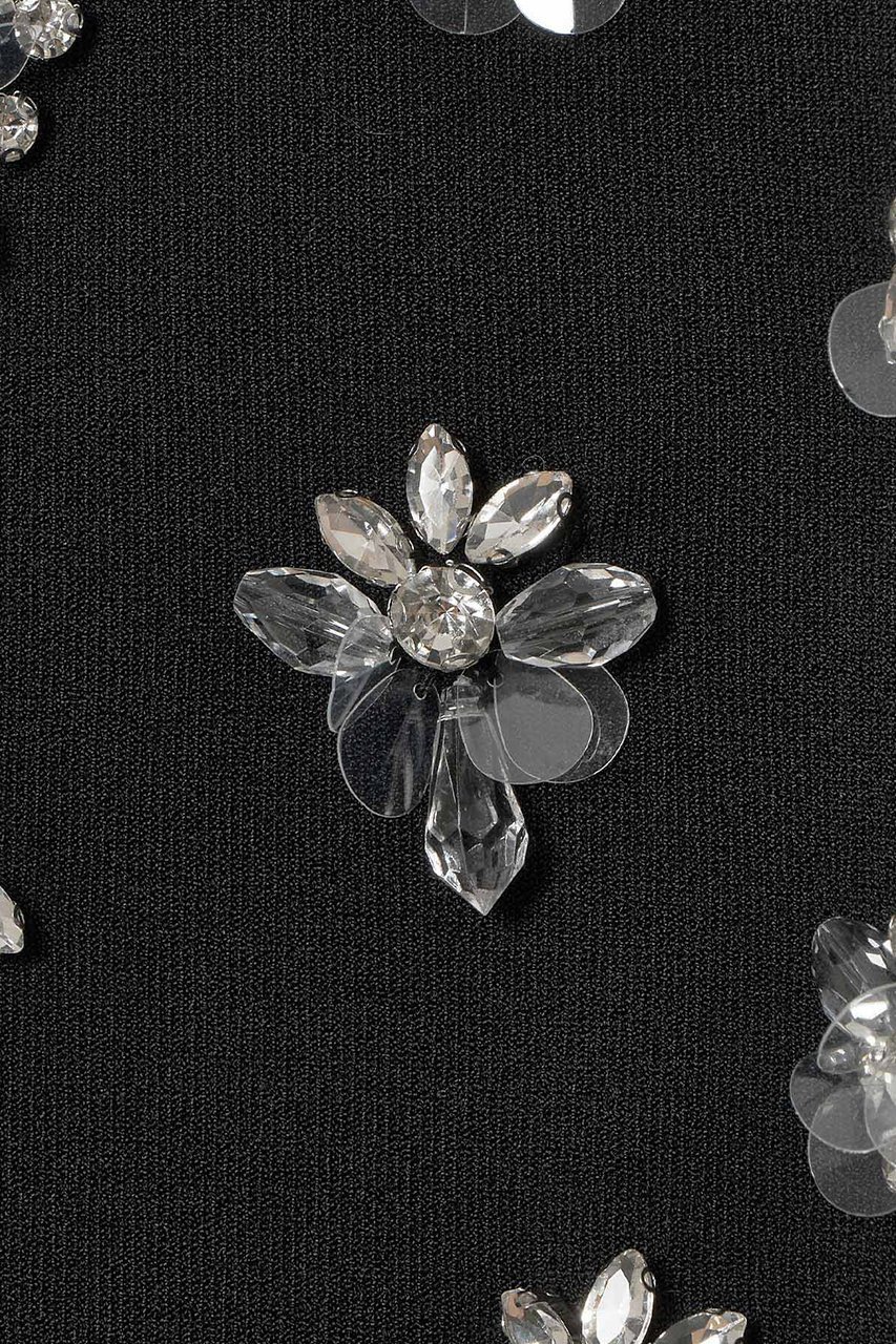 【アルアバイル/allureville】の【LOULOU WILLOUGHBY】フラワービジューポロ 人気、トレンドファッション・服の通販 founy(ファニー) 　ファッション　Fashion　レディースファッション　Fashion for Women　トップス・カットソー　Cut & Sew Tops　ニット　Knit Tops & Sweaters　カジュアルプルオーバー・ニットトップス　Pullovers & Knit Tops / Casual Pullovers　2026年　2026　コンパクト　Compact, Small Size　バランス　Balance, Style Balance　ビジュー　Bijou, Jewel-like Accent　フェミニン　Feminine, Girly　ボトム　Bottoms, Lower Wear　モノトーン　Monotone, Black and White　ワイド　Wide, Wide Fit　エレガント 上品　Elegant　夏　Summer　春　Spring　S/S・春夏　SS, Spring/Summer, Warm Season　other-6|ID: prp329100004848487 ipo3291000000035444617