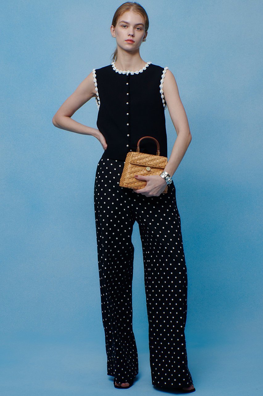 【アルアバイル/allureville】の【LOULOU WILLOUGHBY】クロッシェフラワートリミングプルオーバー 人気、トレンドファッション・服の通販 founy(ファニー) 　ファッション　Fashion　レディースファッション　Fashion for Women　トップス・カットソー　Cut & Sew Tops　ニット　Knit Tops & Sweaters　カジュアルプルオーバー・ニットトップス　Pullovers & Knit Tops / Casual Pullovers　2026年　2026　かぎ針　Crochet　トリミング　Trimming, Decorative Edge　ハンド　Hand, Handmade　パール　Pearl, Pearl Accent　レース　Lace, Lace Fabric　夏　Summer　手編み　Hand-Knitted, Handmade Knit　春　Spring　S/S・春夏　SS, Spring/Summer, Warm Season　other-3|ID: prp329100004848488 ipo3291000000035444624