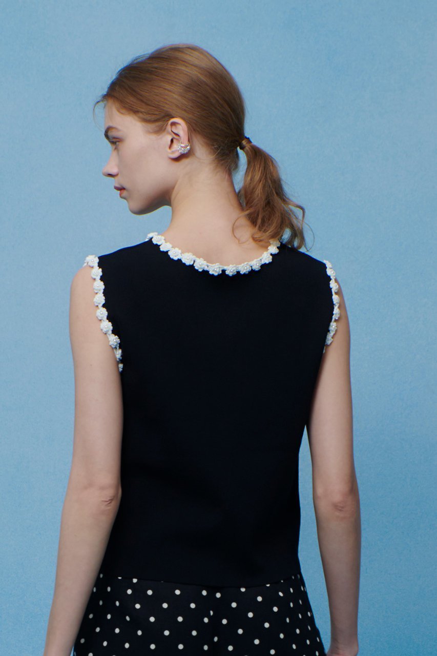 【アルアバイル/allureville】の【LOULOU WILLOUGHBY】クロッシェフラワートリミングプルオーバー 人気、トレンドファッション・服の通販 founy(ファニー) 　ファッション　Fashion　レディースファッション　Fashion for Women　トップス・カットソー　Cut & Sew Tops　ニット　Knit Tops & Sweaters　カジュアルプルオーバー・ニットトップス　Pullovers & Knit Tops / Casual Pullovers　2026年　2026　かぎ針　Crochet　トリミング　Trimming, Decorative Edge　ハンド　Hand, Handmade　パール　Pearl, Pearl Accent　レース　Lace, Lace Fabric　夏　Summer　手編み　Hand-Knitted, Handmade Knit　春　Spring　S/S・春夏　SS, Spring/Summer, Warm Season　other-5|ID: prp329100004848488 ipo3291000000035444626