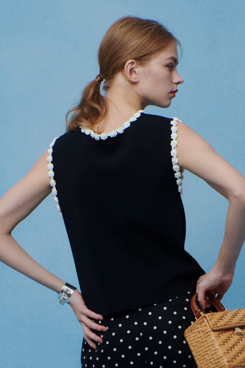 【アルアバイル/allureville】の【LOULOU WILLOUGHBY】クロッシェフラワートリミングプルオーバー 人気、トレンドファッション・服の通販 founy(ファニー) 　ファッション　Fashion　レディースファッション　Fashion for Women　トップス・カットソー　Cut & Sew Tops　ニット　Knit Tops & Sweaters　カジュアルプルオーバー・ニットトップス　Pullovers & Knit Tops / Casual Pullovers　2026年　2026　かぎ針　Crochet　トリミング　Trimming, Decorative Edge　ハンド　Hand, Handmade　パール　Pearl, Pearl Accent　レース　Lace, Lace Fabric　夏　Summer　手編み　Hand-Knitted, Handmade Knit　春　Spring　S/S・春夏　SS, Spring/Summer, Warm Season　other-6|ID: prp329100004848488 ipo3291000000035444627