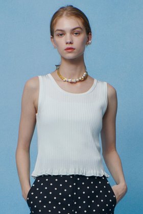 【アルアバイル/allureville】 【LOULOU WILLOUGHBY】ワイドリブヘムフリルタンク人気、トレンドファッション・服の通販 founy(ファニー) ファッション Fashion レディースファッション Fashion for Women トップス・カットソー Cut & Sew Tops ニット Knit Tops & Sweaters カジュアルプルオーバー・ニットトップス Pullovers & Knit Tops / Casual Pullovers 2026年 2026 アンサンブル Ensemble Set インナー Innerwear カーディガン Cardigan, Knitwear ジャケット Jacket, Outerwear フリル Frill, Ruffle ベーシック Basic, Essential エレガント 上品 Elegant 夏 Summer 春 Spring S/S・春夏 SS, Spring/Summer, Warm Season |ID:prp329100004848489