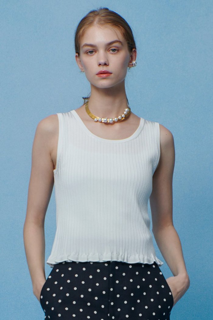 【アルアバイル/allureville】の【LOULOU WILLOUGHBY】ワイドリブヘムフリルタンク インテリア・キッズ・メンズ・レディースファッション・服の通販 founy(ファニー) https://founy.com/ ファッション Fashion レディースファッション Fashion for Women トップス・カットソー Cut & Sew Tops ニット Knit Tops & Sweaters カジュアルプルオーバー・ニットトップス Pullovers & Knit Tops / Casual Pullovers アンサンブル Ensemble Set インナー Innerwear カーディガン Cardigan, Knitwear ジャケット Jacket, Outerwear フリル Frill, Ruffle ベーシック Basic, Essential エレガント 上品 Elegant 新作・新入荷 New Arrivals / New In |ID: prp329100004848489 ipo3291000000036929493