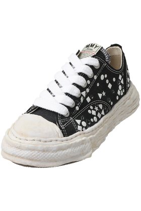 【メゾン ミハラヤスヒロ/Maison MIHARA YASUHIRO】の【UNISEX】【Maison MIHARA YASUHIRO】PETERSON23/original sole embellished canvas Low Top sneaker 人気、トレンドファッション・服の通販 founy(ファニー) ファッション Fashion レディースファッション Fashion for Women 2026年 2026 ユニセックス Unisex, Genderless キャンバス Canvas, Canvas Fabric スタッズ Studs, Metal Accents スニーカー Sneakers, Trainers フィット Fit, Slim Fit フォルム Silhouette, Form 夏 Summer 春 Spring S/S・春夏 SS, Spring/Summer, Warm Season |ID:prp329100004849773