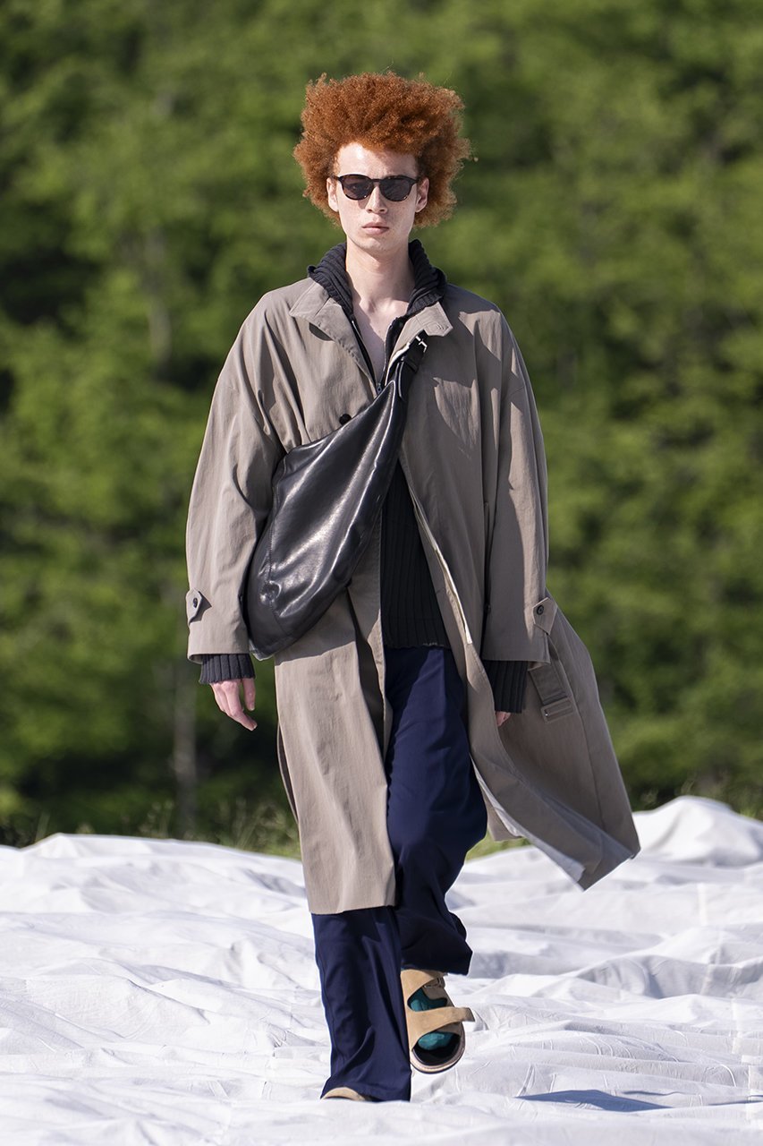 【ヨーク/YOKE】のカーフレザー サークル バッグ 人気、トレンドファッション・服の通販 founy(ファニー) ファッション Fashion レディースファッション Fashion for Women バッグ Bags 2026年 2026 ユニセックス Unisex, Genderless なめらか Smooth, Silky Texture イタリア Italy サークル Circle, Round Design ショルダー Shoulder, Shoulder Strap ポケット Pocket, Pocket Detail エレガント 上品 Elegant 夏 Summer 春 Spring S/S・春夏 SS, Spring/Summer, Warm Season other-7|ID: prp329100004849777 ipo3291000000036092623