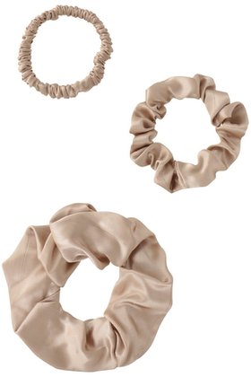 【フートーキョー/Foo Tokyo】のシルクシュシュセット 人気、トレンドファッション・服の通販 founy(ファニー) ファッション Fashion レディースファッション Fashion for Women シュシュ&ヘアアクセ/ヘアアレンジ Scrunchies & Hair Accessories おすすめ Recommended / Our Picks アクセサリー Fashion Accessories ギフト プレゼント Gift / Present シルク Silk, 100% Silk シンプル Simple, Minimal ボックス Boxy, Box Shape 新作・新入荷 New Arrivals / New In |ID:prp329100004849785