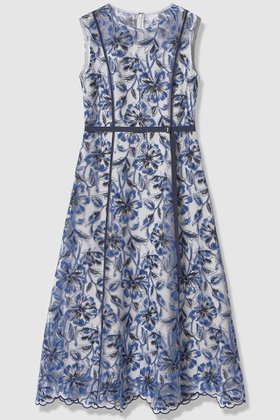 【アナイ/ANAYI】のフラワーエンブロイダリーフレア ワンピース 人気、トレンドファッション・服の通販 founy(ファニー) ファッション Fashion レディースファッション Fashion for Women ワンピース Dresses チュニック Tunic Tops & Dresses 2026年 2026 エレガント 上品 Elegant チュニック Tunic, Long Top チュール Tulip, Tulip Motif ノースリーブ Sleeveless, No-Sleeve パイピング Piping, Trim Design フラワー Flower, Floral フレア Flare, Flared モチーフ Motif, Design Theme ロング Long, Long-Length 夏 Summer 春 Spring S/S・春夏 SS, Spring/Summer, Warm Season |ID:prp329100004851058