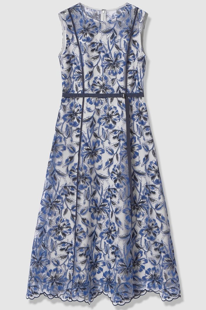 【アナイ/ANAYI】のフラワーエンブロイダリーフレア ワンピース インテリア・キッズ・メンズ・レディースファッション・服の通販 founy(ファニー) https://founy.com/ ファッション Fashion レディースファッション Fashion for Women ワンピース Dresses チュニック Tunic Tops & Dresses エレガント 上品 Elegant チュニック Tunic, Long Top チュール Tulip, Tulip Motif ノースリーブ Sleeveless, No-Sleeve パイピング Piping, Trim Design フラワー Flower, Floral フレア Flare, Flared モチーフ Motif, Design Theme ロング Long, Long-Length |ID: prp329100004851058 ipo3291000000036952687