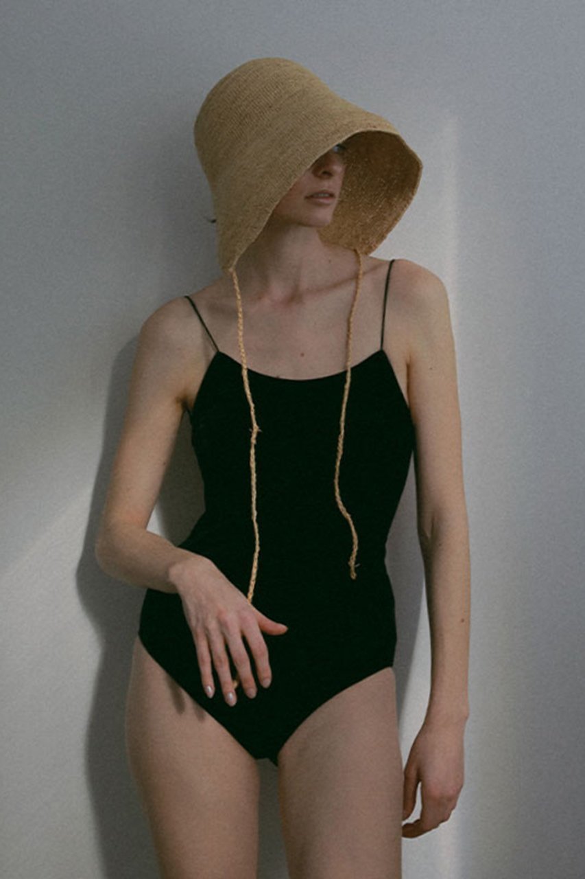 【エトレトウキョウ/ETRE TOKYO】のラフィアボンネットハット 人気、トレンドファッション・服の通販 founy(ファニー) 　ファッション　Fashion　レディースファッション　Fashion for Women　キャップ&ハット　Hats & Caps　春　Spring　カッティング　Cutting Detail　シンプル　Simple, Minimal　タンク　Tank Top, Sleeveless Top　デニム　Denim, Jeans Material　ハンド　Hand, Handmade　帽子　Hat, Headwear　ラフィア　Raffia, Natural Straw　リゾート　Resort, Vacation Style　ワイヤー　Wire, Wired Bra　S/S・春夏　SS, Spring/Summer, Warm Season　夏　Summer　エレガント 上品　Elegant　2026年　2026　 other-1|ID: prp329100004851862 ipo3291000000035609679