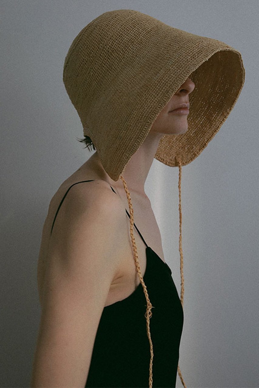 【エトレトウキョウ/ETRE TOKYO】のラフィアボンネットハット 人気、トレンドファッション・服の通販 founy(ファニー) 　ファッション　Fashion　レディースファッション　Fashion for Women　キャップ&ハット　Hats & Caps　春　Spring　カッティング　Cutting Detail　シンプル　Simple, Minimal　タンク　Tank Top, Sleeveless Top　デニム　Denim, Jeans Material　ハンド　Hand, Handmade　帽子　Hat, Headwear　ラフィア　Raffia, Natural Straw　リゾート　Resort, Vacation Style　ワイヤー　Wire, Wired Bra　S/S・春夏　SS, Spring/Summer, Warm Season　夏　Summer　エレガント 上品　Elegant　2026年　2026　other-2|ID: prp329100004851862 ipo3291000000035609681
