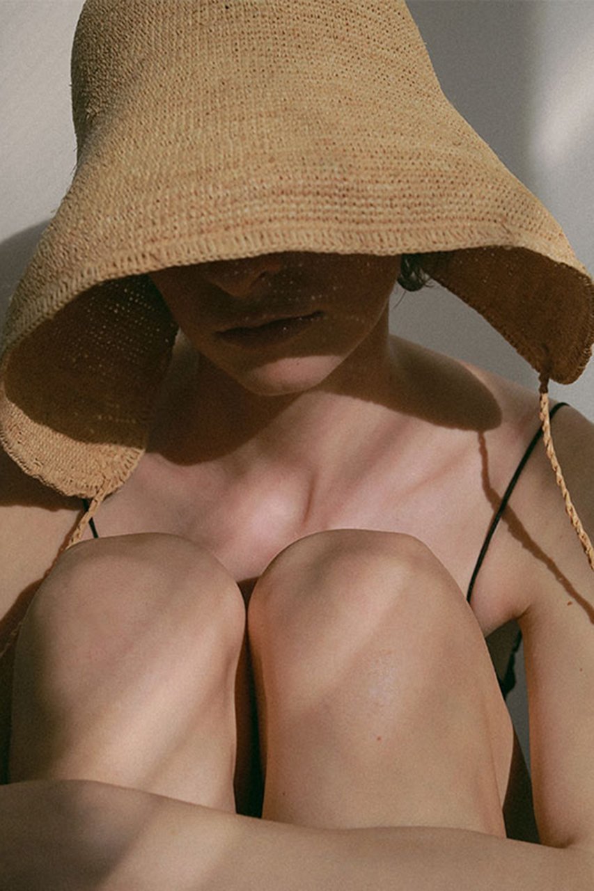 【エトレトウキョウ/ETRE TOKYO】のラフィアボンネットハット 人気、トレンドファッション・服の通販 founy(ファニー) 　ファッション　Fashion　レディースファッション　Fashion for Women　キャップ&ハット　Hats & Caps　春　Spring　カッティング　Cutting Detail　シンプル　Simple, Minimal　タンク　Tank Top, Sleeveless Top　デニム　Denim, Jeans Material　ハンド　Hand, Handmade　帽子　Hat, Headwear　ラフィア　Raffia, Natural Straw　リゾート　Resort, Vacation Style　ワイヤー　Wire, Wired Bra　S/S・春夏　SS, Spring/Summer, Warm Season　夏　Summer　エレガント 上品　Elegant　2026年　2026　other-5|ID: prp329100004851862 ipo3291000000035609684