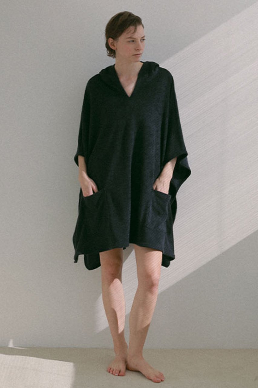 【エトレトウキョウ/ETRE TOKYO】のフェードパイルフードポンチョ インテリア・キッズ・メンズ・レディースファッション・服の通販 founy(ファニー) 　ファッション　Fashion　レディースファッション　Fashion for Women　水着　Swimwear　レディース水着・ビーチウェア　Swimwear & Beachwear　アウトドア　Outdoor Clothing　春　Spring　吸水　Absorbent, Quick-Dry　スポーツ　Sports, Activewear　パッチ　Patch, Appliqué　ビーチ　Beach, Seaside　ポケット　Pocket, Pocket Detail　ポンチョ　Poncho, Cape Style　水着　Swimsuit, Swimwear　リゾート　Resort, Vacation Style　リラックス　Relax, Relaxed Fit　レギンス　Leggings, Stretch Pants　S/S・春夏　SS, Spring/Summer, Warm Season　おすすめ　Recommended / Our Picks　夏　Summer　2026年　2026　ネイビー|ID: prp329100004851864 ipo3291000000035609700