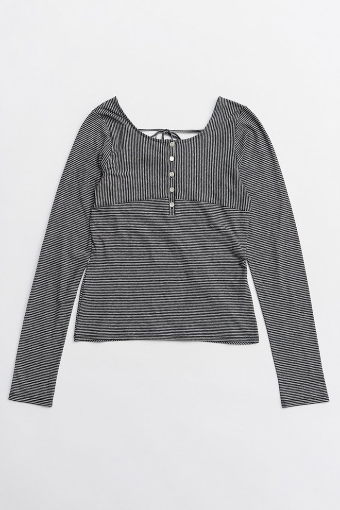 【メゾンスペシャル/MAISON SPECIAL】の2WAY Tops/2WAYトップス インテリア・キッズ・メンズ・レディースファッション・服の通販 founy(ファニー) https://founy.com/ ファッション Fashion レディースファッション Fashion for Women トップス・カットソー Cut & Sew Tops シャツ・ブラウス・オフィスカジュアル Elegant Blouses & Button-Ups ロングTシャツ・Tシャツ Longline T-Shirts & Tees カットソー・ベーシックTシャツ Cut-and-Sewn Tops / Stretch Tees & Basics 2026年 2026 スリーブ Sleeve, Long Sleeve / Short Sleeve ロング Long, Long-Length 夏 Summer 春 Spring S/S・春夏 SS, Spring/Summer, Warm Season |ID: prp329100004851892 ipo3291000000035609974