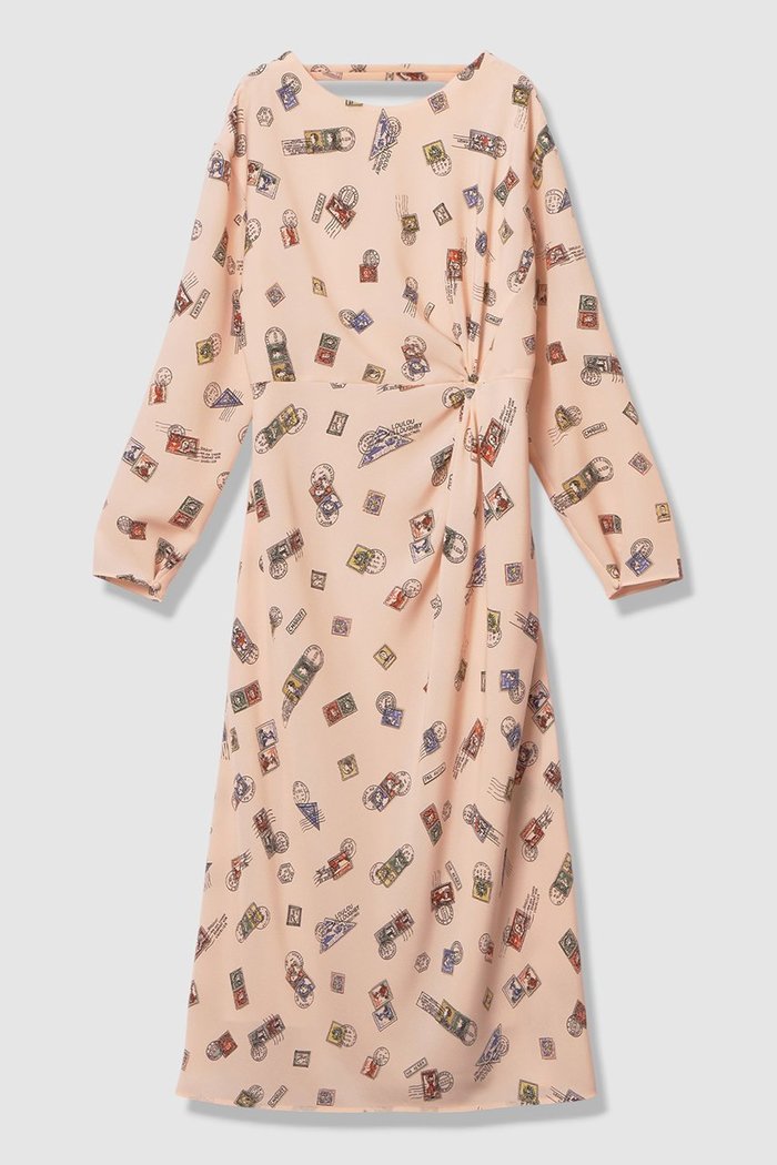 【アルアバイル/allureville】の【LOULOU WILLOUGHBY】レタープリントワンピース インテリア・キッズ・メンズ・レディースファッション・服の通販 founy(ファニー) https://founy.com/ ファッション Fashion レディースファッション Fashion for Women ワンピース Dresses チュニック Tunic Tops & Dresses 2026年 2026 おすすめ Recommended / Our Picks キャミソール Camisole, Spaghetti Strap Top チュニック Tunic, Long Top ドレープ Drape, Draping Fabric プリント Print, Printed Pattern モチーフ Motif, Design Theme ロング Long, Long-Length 夏 Summer 春 Spring S/S・春夏 SS, Spring/Summer, Warm Season |ID: prp329100004851956 ipo3291000000036093133