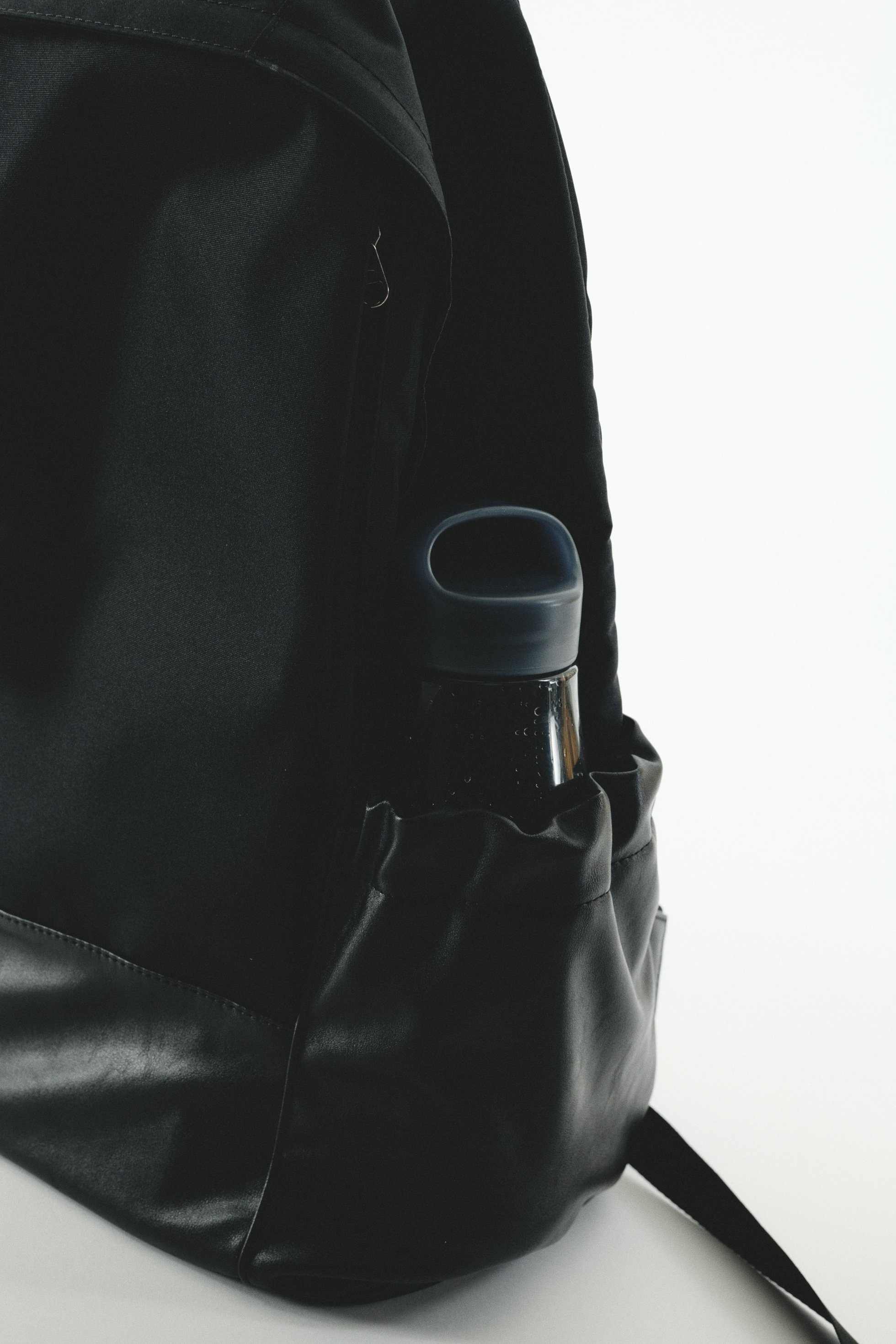 【リムアーク/RIM.ARK】のThe city backpack/バックパック 人気、トレンドファッション・服の通販 founy(ファニー) 　ファッション　Fashion　レディースファッション　Fashion for Women　バッグ　Bags　ジャケット　Jacket, Outerwear　スポーティ　Sporty, Casual Athletic　ドッキング　Docking, Mixed Material　ポケット　Pocket, Pocket Detail　モダン　Modern, Contemporary　リュック　Backpack, Rucksack　エレガント 上品　Elegant　新作・新入荷　New Arrivals / New In　ビジネス 仕事 通勤　Business / Work / Commuting　other-5|ID: prp329100004852181 ipo3291000000035620592