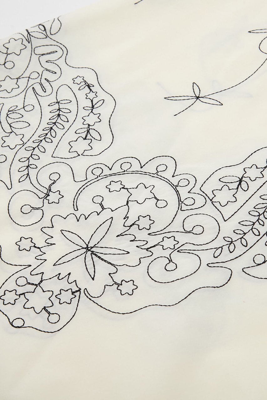 【マルティニーク/martinique】の【ASAUCE MELER】コットンシルクエンブロイダリーバンダナ 人気、トレンドファッション・服の通販 founy(ファニー) 　ファッション　Fashion　レディースファッション　Fashion for Women　レイングッズ・傘・晴雨兼用傘　Umbrellas & Rain Gear　春　Spring　傘　Umbrella, Parasol　シルク　Silk, 100% Silk　シンプル　Simple, Minimal　ストール　Stole, Wrap　時計　Watch, Wristwatch　ハンカチ　Handkerchief, Hanky　バンダナ　Bandana, Head Scarf　S/S・春夏　SS, Spring/Summer, Warm Season　夏　Summer　ビジネス 仕事 通勤　Business / Work / Commuting　2026年　2026　other-2|ID: prp329100004852191 ipo3291000000036044588