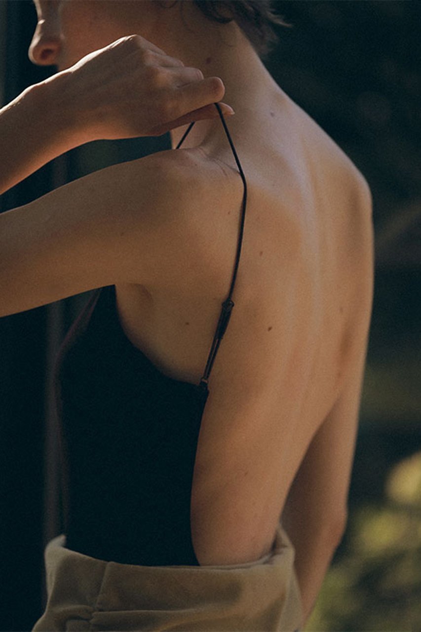 【エトレトウキョウ/ETRE TOKYO】のナローストラップベロアスウィムウェア 人気、トレンドファッション・服の通販 founy(ファニー) 　ファッション　Fashion　レディースファッション　Fashion for Women　水着　Swimwear　レディース水着・ビーチウェア　Swimwear & Beachwear　2026年　2026　シンプル　Simple, Minimal　スポーツ　Sports, Activewear　フィット　Fit, Slim Fit　フロント　Front, Front Design　ベロア　Velour, Soft Velvet　エレガント 上品　Elegant　夏　Summer　春　Spring　S/S・春夏　SS, Spring/Summer, Warm Season　水着　Swimsuit, Swimwear　other-7|ID: prp329100004854277 ipo3291000000035705710