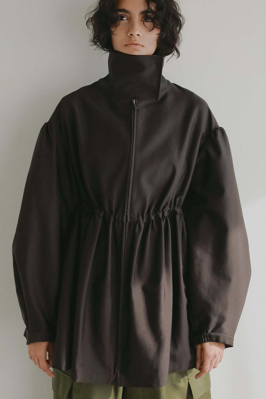 【ハー/HER.】の【2/12 12:00販売開始】ペプラムギャザーハーフコート インテリア・キッズ・メンズ・レディースファッション・服の通販 founy(ファニー) 　ファッション　Fashion　レディースファッション　Fashion for Women　アウター　Coat / Outerwear Collection　コート・ロングコート・ピーコート　Long Coats, Peacoats & More　2026年　2026　おすすめ　Recommended / Our Picks　ギャザー　Gathered, Ruffled　ショート　Short, Short Length　スタンド　Stand Collar, Upright Stand　スリーブ　Sleeve, Long Sleeve / Short Sleeve　ハーフ　Half, Half-Length　ペプラム　Peplum, Flared Hem　エレガント 上品　Elegant　夏　Summer　春　Spring　S/S・春夏　SS, Spring/Summer, Warm Season　ブラウン|ID: prp329100004854328 ipo3291000000035706476