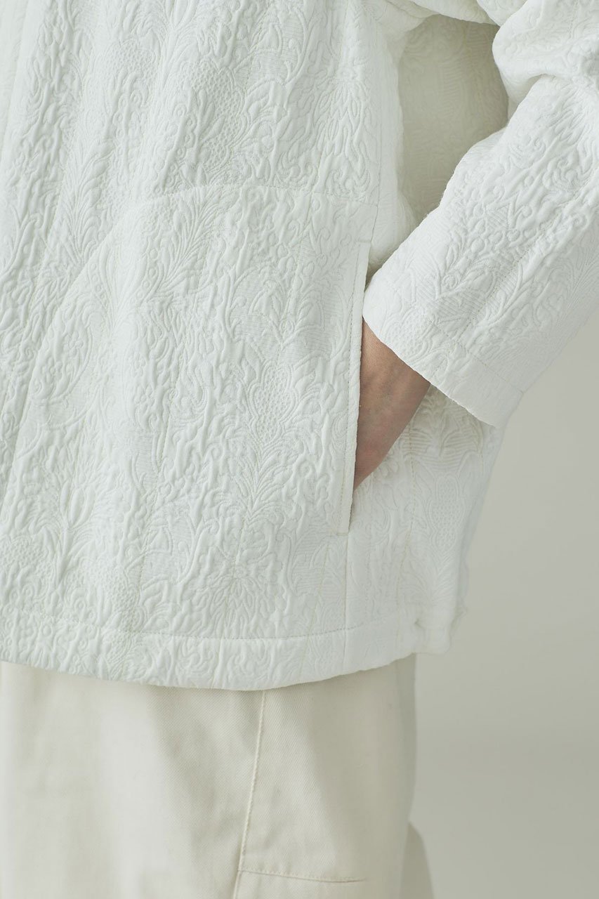 【カレンソロジー/Curensology】の〈C.S.G〉キルティングジャカードブルゾン 人気、トレンドファッション・服の通販 founy(ファニー) 　ファッション　Fashion　レディースファッション　Fashion for Women　アウター　Coat / Outerwear Collection　レディースジャケット・軽アウター　Jackets　ブルゾンジャケット・スポーティアウター　Blouson Jackets　エレガント 上品　Elegant　キルティング　Quilted, Quilting　サテン　Satin, Glossy Fabric　シルク　Silk, 100% Silk　ジャカード／ジャガード　Jacquard, Woven Pattern　ジャケット　Jacket, Outerwear　フランス　France, French　ブルゾン　Blouson, Bomber Jacket　ミリタリー　Military, Army Style　ライナー　Liner, Inner Layer　リバーシブル　Reversible, Two-Sided　新作・新入荷　New Arrivals / New In　軽量　Lightweight, Ultra Light　other-8|ID: prp329100004854642 ipo3291000000035719388