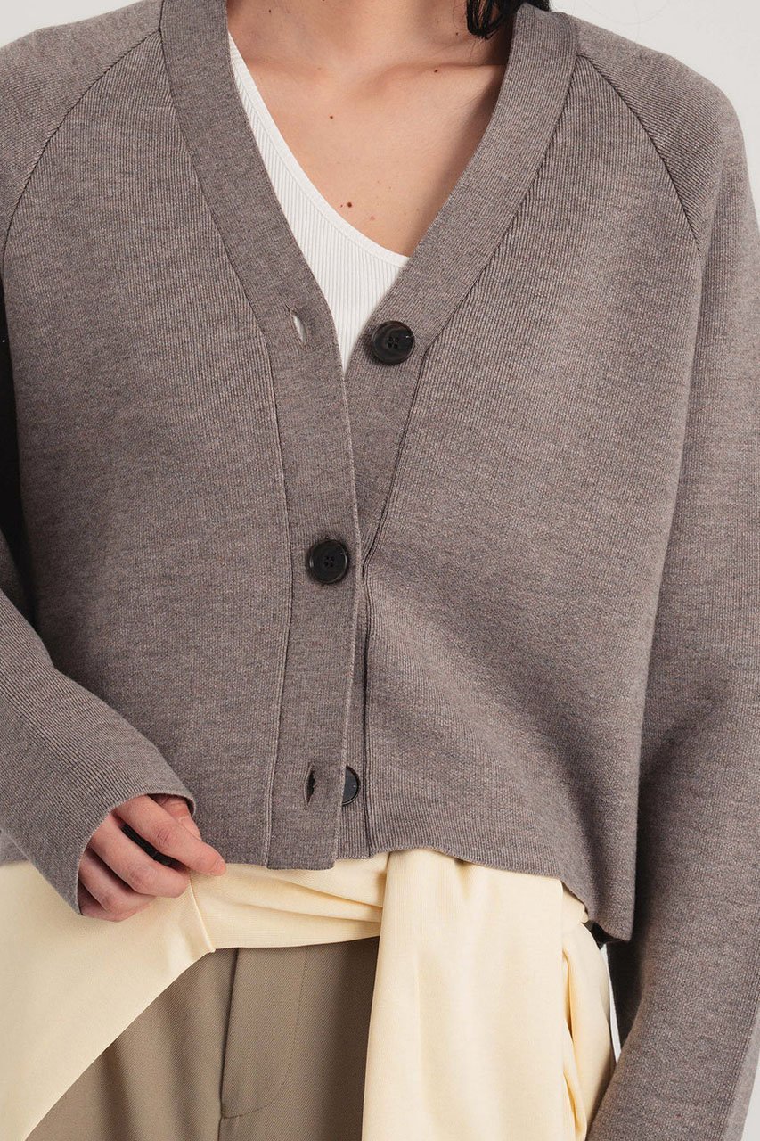 【スタニングルアー/STUNNING LURE】の【2/18 11:00販売開始】ダブルフェイスニットカーディガン 人気、トレンドファッション・服の通販 founy(ファニー) 　ファッション　Fashion　レディースファッション　Fashion for Women　トップス・カットソー　Cut & Sew Tops　ニット　Knit Tops & Sweaters　カーディガン・羽織り　Layered Style Cardigans　カーディガン　Cardigan, Knitwear　ショート　Short, Short Length　フォルム　Silhouette, Form　ワイド　Wide, Wide Fit　エレガント 上品　Elegant　新作・新入荷　New Arrivals / New In　other-7|ID: prp329100004854893 ipo3291000000035734539