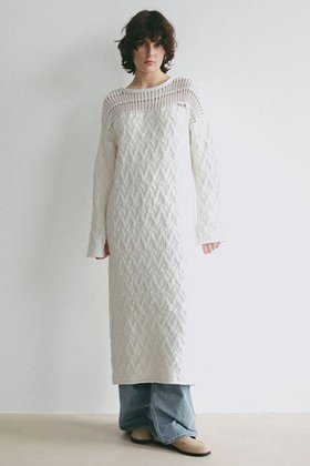 【エトレトウキョウ/ETRE TOKYO】 コードヤーンケーブルニットワンピース人気、トレンドファッション・服の通販 founy(ファニー) ファッション Fashion レディースファッション Fashion for Women ワンピース Dresses ニットワンピース Knit Dresses チュニック Tunic Tops & Dresses 春 Spring シューズ Shoes, Footwear 透かし Cut-Out, Lacework チュニック Tunic, Long Top デコルテ Décolleté, Neckline デニム Denim, Jeans Material フラット Flat, Flat Shoes ロング Long, Long-Length ワイド Wide, Wide Fit S/S・春夏 SS, Spring/Summer, Warm Season おすすめ Recommended / Our Picks 夏 Summer エレガント 上品 Elegant 2026年 2026 |ID:prp329100004856710