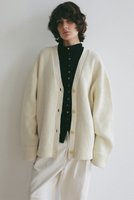 【エトレトウキョウ/ETRE TOKYO】のダブルフェイスVネックニットカーディガン 人気、トレンドファッション・服の通販 founy(ファニー) ファッション Fashion レディースファッション Fashion for Women トップス・カットソー Cut & Sew Tops ニット Knit Tops & Sweaters カーディガン・羽織り Layered Style Cardigans Vネックトップス V-Neck Tops / V-Cut Neckline Shirts 春 Spring カーディガン Cardigan, Knitwear ジャケット Jacket, Outerwear スラックス Slacks, Dress Pants ダブル Double, Double-Breasted バランス Balance, Style Balance フェイス Face, Facial Design フォルム Silhouette, Form リラックス Relax, Relaxed Fit ワイド Wide, Wide Fit S/S・春夏 SS, Spring/Summer, Warm Season 夏 Summer 2026年 2026 |ID:prp329100004856714