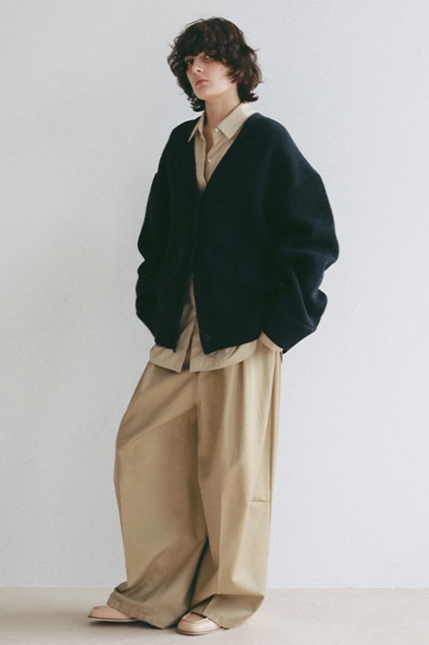 【エトレトウキョウ/ETRE TOKYO】のダブルフェイスVネックニットカーディガン 人気、トレンドファッション・服の通販 founy(ファニー) 　ファッション　Fashion　レディースファッション　Fashion for Women　トップス・カットソー　Cut & Sew Tops　ニット　Knit Tops & Sweaters　カーディガン・羽織り　Layered Style Cardigans　Vネックトップス　V-Neck Tops / V-Cut Neckline Shirts　春　Spring　カーディガン　Cardigan, Knitwear　ジャケット　Jacket, Outerwear　スラックス　Slacks, Dress Pants　ダブル　Double, Double-Breasted　バランス　Balance, Style Balance　フェイス　Face, Facial Design　フォルム　Silhouette, Form　リラックス　Relax, Relaxed Fit　ワイド　Wide, Wide Fit　S/S・春夏　SS, Spring/Summer, Warm Season　夏　Summer　2026年　2026　other-7|ID: prp329100004856714 ipo3291000000035820335