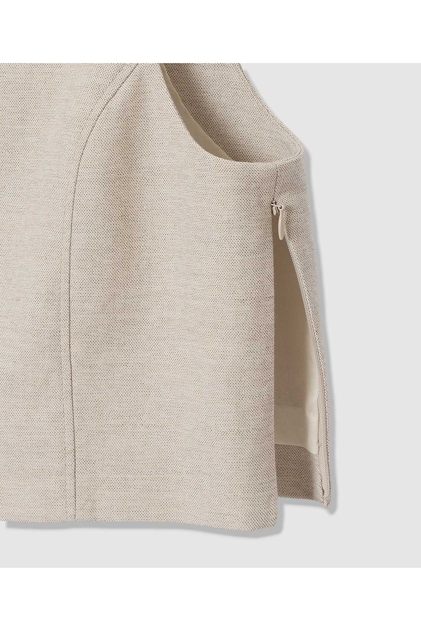 【アルアバイル/allureville】のシャークスキンショートジレ 人気、トレンドファッション・服の通販 founy(ファニー) 　ファッション　Fashion　レディースファッション　Fashion for Women　アウター　Coat / Outerwear Collection　トップス・カットソー　Cut & Sew Tops　キャミソール&ノースリーブ　Camisoles & Sleeveless Tops　シャツ・ブラウス・オフィスカジュアル　Elegant Blouses & Button-Ups　ベスト&ジレ / 重ね着スタイル　Vests & Gilets　2026年　2026　おすすめ　Recommended / Our Picks　ストレッチ　Stretch, Stretchy Fabric　セットアップ　Set-Up, Coordinated Outfit　ツイル　Twist, Twisted Detail　ノースリーブ　Sleeveless, No-Sleeve　ビスチェ　Bustier, Corset Top　夏　Summer　春　Spring　S/S・春夏　SS, Spring/Summer, Warm Season　other-4|ID: prp329100004856743 ipo3291000000035820777