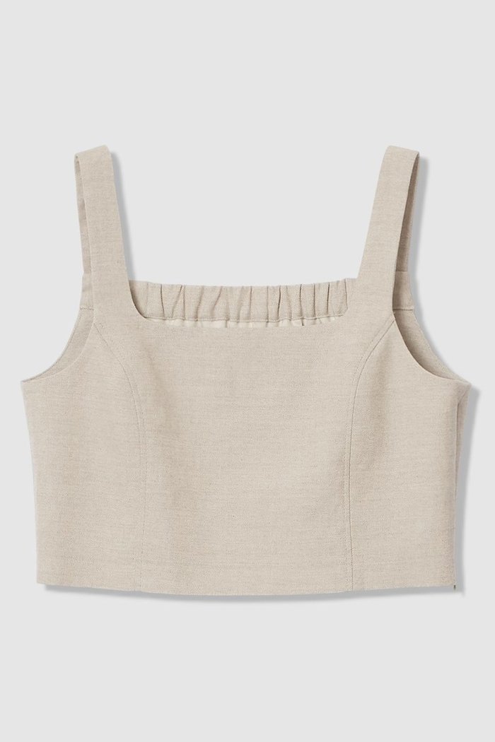 【アルアバイル/allureville】のシャークスキンショートジレ インテリア・キッズ・メンズ・レディースファッション・服の通販 founy(ファニー) https://founy.com/ ファッション Fashion レディースファッション Fashion for Women アウター Coat / Outerwear Collection トップス・カットソー Cut & Sew Tops キャミソール&ノースリーブ Camisoles & Sleeveless Tops シャツ・ブラウス・オフィスカジュアル Elegant Blouses & Button-Ups ベスト&ジレ / 重ね着スタイル Vests & Gilets 2026年 2026 おすすめ Recommended / Our Picks ストレッチ Stretch, Stretchy Fabric セットアップ Set-Up, Coordinated Outfit ツイル Twist, Twisted Detail ノースリーブ Sleeveless, No-Sleeve ビスチェ Bustier, Corset Top 夏 Summer 春 Spring S/S・春夏 SS, Spring/Summer, Warm Season |ID: prp329100004856743 ipo3291000000036102786