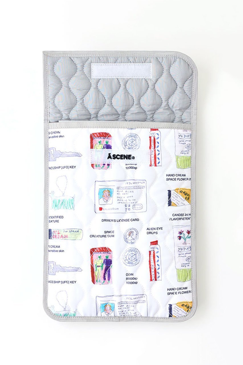 【エーシーン/A SCENE】の【2/13 20:00販売開始】【CONVENIENCE YOUNG】Gadget sleeve 人気、トレンドファッション・服の通販 founy(ファニー) 　ファッション　Fashion　レディースファッション　Fashion for Women　トップス・カットソー　Cut & Sew Tops　2026年　2026　キルティング　Quilted, Quilting　グラフィック　Graphic, Graphic Design　スリーブ　Sleeve, Long Sleeve / Short Sleeve　パイピング　Piping, Trim Design　プリント　Print, Printed Pattern　ポーチ　Pouch, Small Case　ランダム　Random, Irregular　夏　Summer　定番　Standard, Basic Item　春　Spring　S/S・春夏　SS, Spring/Summer, Warm Season　other-3|ID: prp329100004856885 ipo3291000000035827014