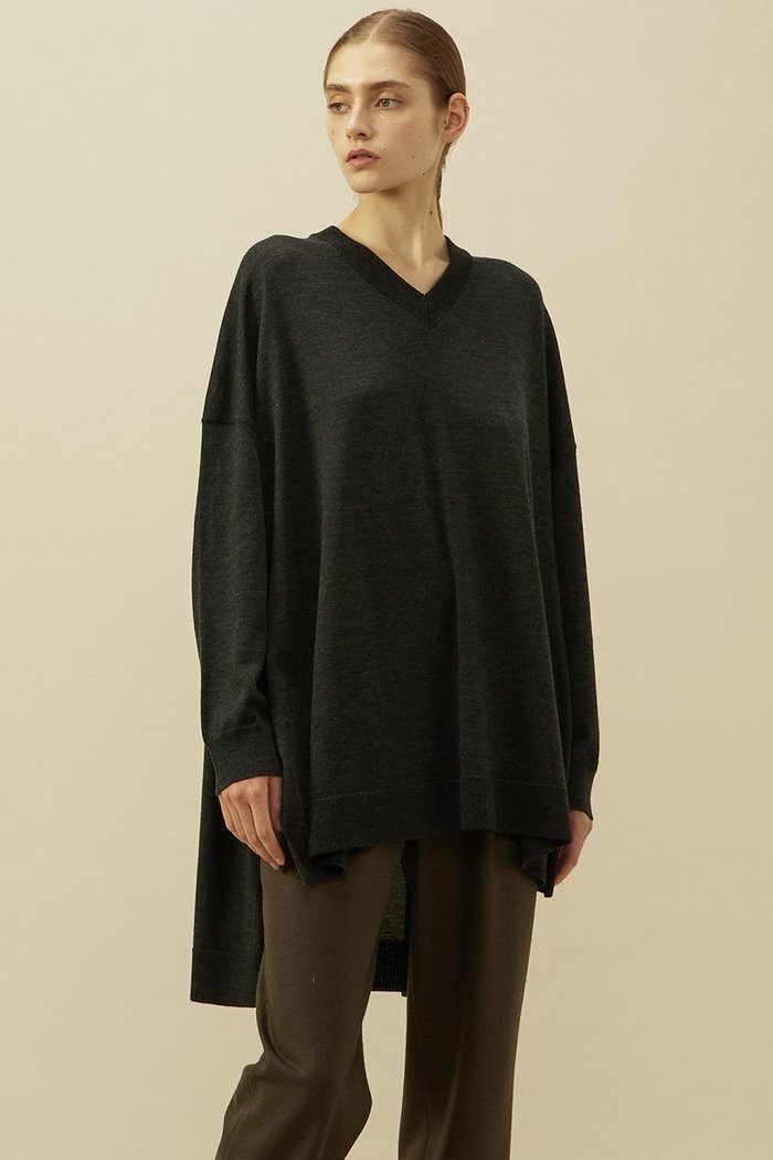 【プレインピープル/PLAIN PEOPLE】のZEATER Vネックスクエアニット インテリア・キッズ・メンズ・レディースファッション・服の通販 founy(ファニー) https://founy.com/ ファッション Fashion レディースファッション Fashion for Women トップス・カットソー Cut & Sew Tops ニット Knit Tops & Sweaters カジュアルプルオーバー・ニットトップス Pullovers & Knit Tops / Casual Pullovers Vネックトップス V-Neck Tops / V-Cut Neckline Shirts スクエア Square, Square Shape バランス Balance, Style Balance リラックス Relax, Relaxed Fit 再入荷 Restock / Back in Stock |ID: prp329100004857471 ipo3291000000035855687