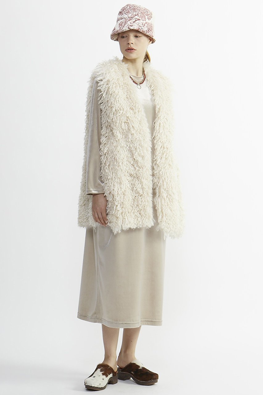 【プレインピープル/PLAIN PEOPLE】のチベットラムフェイクファーVネックベスト 人気、トレンドファッション・服の通販 founy(ファニー) 　ファッション　Fashion　レディースファッション　Fashion for Women　アウター　Coat / Outerwear Collection　レディースジャケット・軽アウター　Jackets　シンプル　Simple, Minimal　ジャケット　Jacket, Outerwear　フェイクファー　Faux Fur, Imitation Fur　ベスト　Vest, Waistcoat　ミドル　Middle Length, Mid Height　再入荷　Restock / Back in Stock　A/W・秋冬　Autumn/Winter　 other-1|ID: prp329100004857481 ipo3291000000035855857