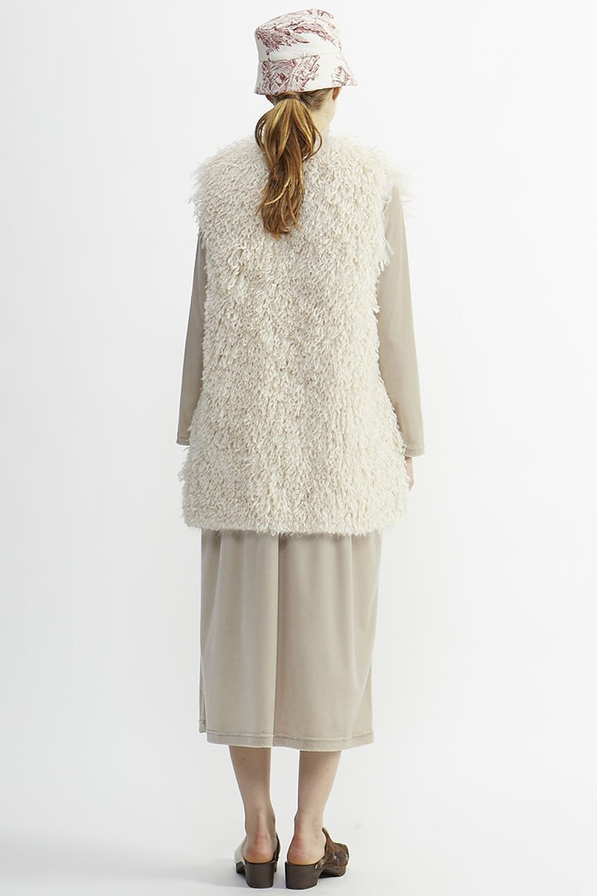 【プレインピープル/PLAIN PEOPLE】のチベットラムフェイクファーVネックベスト 人気、トレンドファッション・服の通販 founy(ファニー) 　ファッション　Fashion　レディースファッション　Fashion for Women　アウター　Coat / Outerwear Collection　レディースジャケット・軽アウター　Jackets　シンプル　Simple, Minimal　ジャケット　Jacket, Outerwear　フェイクファー　Faux Fur, Imitation Fur　ベスト　Vest, Waistcoat　ミドル　Middle Length, Mid Height　再入荷　Restock / Back in Stock　A/W・秋冬　Autumn/Winter　other-4|ID: prp329100004857481 ipo3291000000035855864