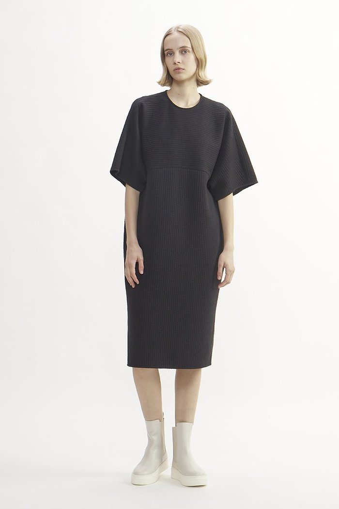 【プレインピープル/PLAIN PEOPLE】のストライプJQジャージー五分袖ワンピース インテリア・キッズ・メンズ・レディースファッション・服の通販 founy(ファニー) https://founy.com/ ファッション Fashion レディースファッション Fashion for Women ワンピース Dresses チュニック Tunic Tops & Dresses ジャカード／ジャガード Jacquard, Woven Pattern ストライプ Stripe, Striped Pattern チュニック Tunic, Long Top ドレス Dress, One-Piece パターン Pattern, Design Print フォルム Silhouette, Form ボーダー Border, Stripe ロング Long, Long-Length |ID: prp329100004857483 ipo3291000000035855877