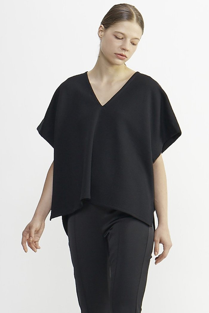 【プレインピープル/PLAIN PEOPLE】のコットンナイロンダブルスウェットブラウス インテリア・キッズ・メンズ・レディースファッション・服の通販 founy(ファニー) https://founy.com/ ファッション Fashion レディースファッション Fashion for Women トップス・カットソー Cut & Sew Tops シャツ・ブラウス・オフィスカジュアル Elegant Blouses & Button-Ups レディースパーカー・カジュアルフーディー Casual Hoodies & Sweatshirts スウェット・クルーネックトップス Sweatshirts & Crewnecks / Relaxed Fit Sweat Tops ショート Short, Short Length シンプル Simple, Minimal スリーブ Sleeve, Long Sleeve / Short Sleeve バランス Balance, Style Balance ボトム Bottoms, Lower Wear エレガント 上品 Elegant |ID: prp329100004857488 ipo3291000000035945423