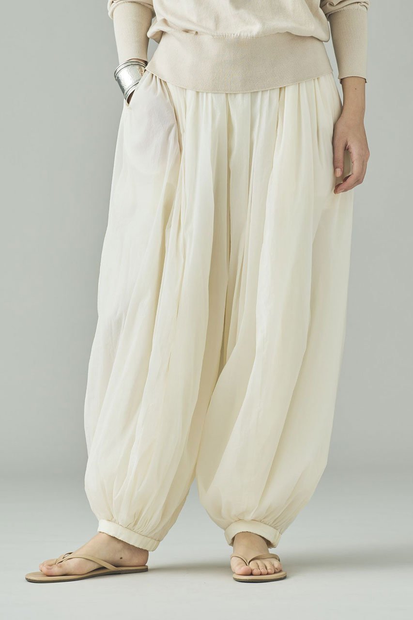 【カレンソロジー/Curensology】のリバーバルーンパンツ インテリア・キッズ・メンズ・レディースファッション・服の通販 founy(ファニー) ファッション Fashion レディースファッション Fashion for Women パンツ Pants & Trousers 2026年 2026 おすすめ Recommended / Our Picks コンパクト Compact, Small Size サテン Satin, Glossy Fabric シアー Sheer, See-Through タフタ Taffeta, Structured Fabric バルーン Balloon, Balloon Silhouette フォルム Silhouette, Form フランス France, French リラックス Relax, Relaxed Fit ワッシャー Washer, Crinkled Finish 夏 Summer 春 Spring S/S・春夏 SS, Spring/Summer, Warm Season オフホワイト|ID: prp329100004857907 ipo3291000000035876971