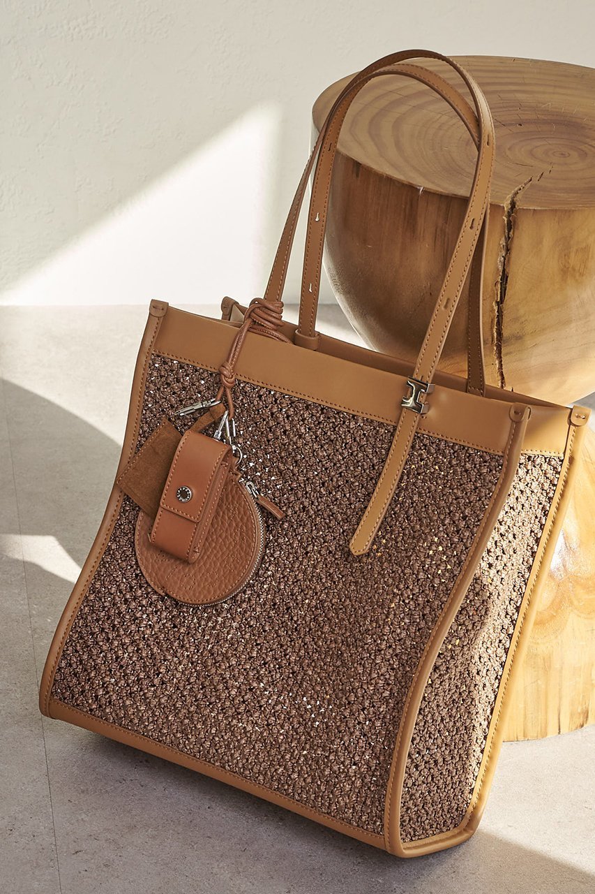 【イアクッチ/IACUCCI】のヴィヴァーチェCERVO/ALCE/RUGA/SUED 人気、トレンドファッション・服の通販 founy(ファニー) 　ファッション　Fashion　レディースファッション　Fashion for Women　春　Spring　ショルダー　Shoulder, Shoulder Strap　スマート　Smart, Elegant　チャーム　Charm, Pendant　ポーチ　Pouch, Small Case　リップ　Lip, Lip Motif　S/S・春夏　SS, Spring/Summer, Warm Season　おすすめ　Recommended / Our Picks　夏　Summer　2026年　2026　other-3|ID: prp329100004857941 ipo3291000000035877275