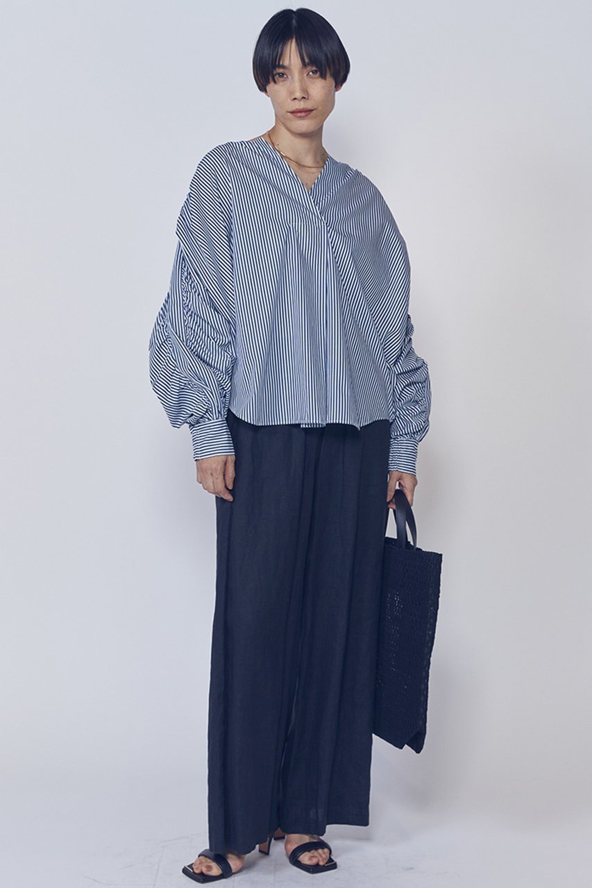 【プルミエ アロンディスモン/1er Arrondissement】のギャザーブラウス 人気、トレンドファッション・服の通販 founy(ファニー) 　ファッション　Fashion　レディースファッション　Fashion for Women　トップス・カットソー　Cut & Sew Tops　シャツ・ブラウス・オフィスカジュアル　Elegant Blouses & Button-Ups　2026年　2026　ギャザー　Gathered, Ruffled　スキッパー　Skipper, Open Collar　スリーブ　Sleeve, Long Sleeve / Short Sleeve　ロング　Long, Long-Length　エレガント 上品　Elegant　夏　Summer　春　Spring　S/S・春夏　SS, Spring/Summer, Warm Season　other-2|ID: prp329100004857964 ipo3291000000035883634