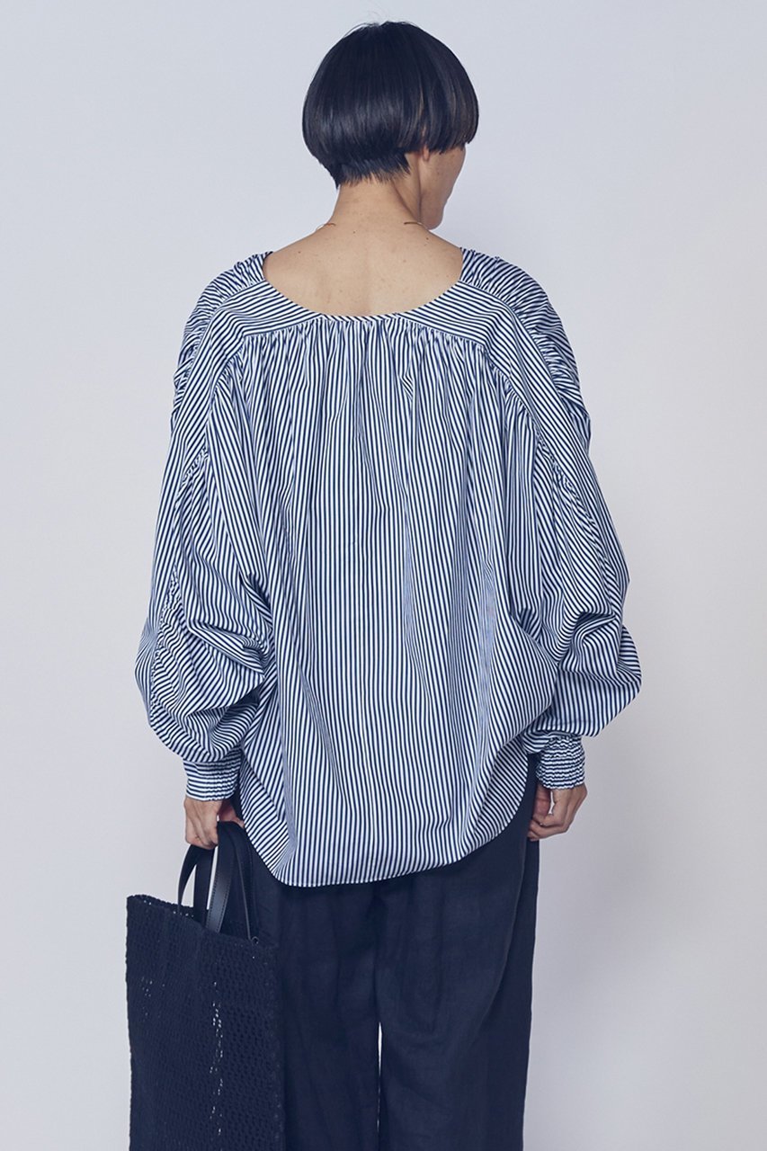 【プルミエ アロンディスモン/1er Arrondissement】のギャザーブラウス 人気、トレンドファッション・服の通販 founy(ファニー) 　ファッション　Fashion　レディースファッション　Fashion for Women　トップス・カットソー　Cut & Sew Tops　シャツ・ブラウス・オフィスカジュアル　Elegant Blouses & Button-Ups　2026年　2026　ギャザー　Gathered, Ruffled　スキッパー　Skipper, Open Collar　スリーブ　Sleeve, Long Sleeve / Short Sleeve　ロング　Long, Long-Length　エレガント 上品　Elegant　夏　Summer　春　Spring　S/S・春夏　SS, Spring/Summer, Warm Season　other-5|ID: prp329100004857964 ipo3291000000035883637