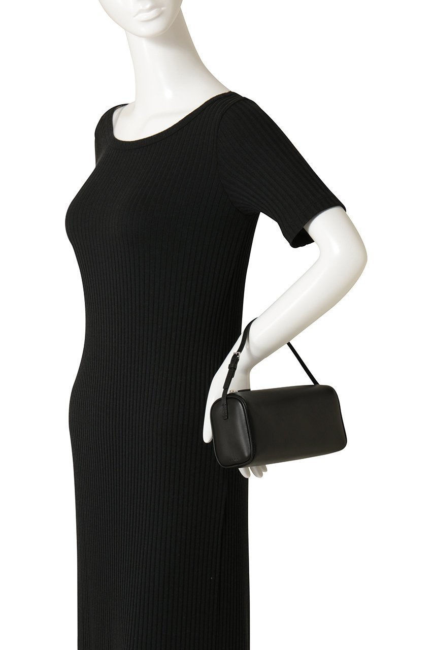 【ザ ロウ/THE ROW】の90 S BAG 人気、トレンドファッション・服の通販 founy(ファニー) 　ファッション　Fashion　レディースファッション　Fashion for Women　バッグ　Bags　2026年　2026　なめらか　Smooth, Silky Texture　オケージョン　Occasion Wear　コンパクト　Compact, Small Size　フォルム　Silhouette, Form　ボックス　Boxy, Box Shape　エレガント 上品　Elegant　夏　Summer　春　Spring　S/S・春夏　SS, Spring/Summer, Warm Season　other-2|ID: prp329100004859509 ipo3291000000035952346