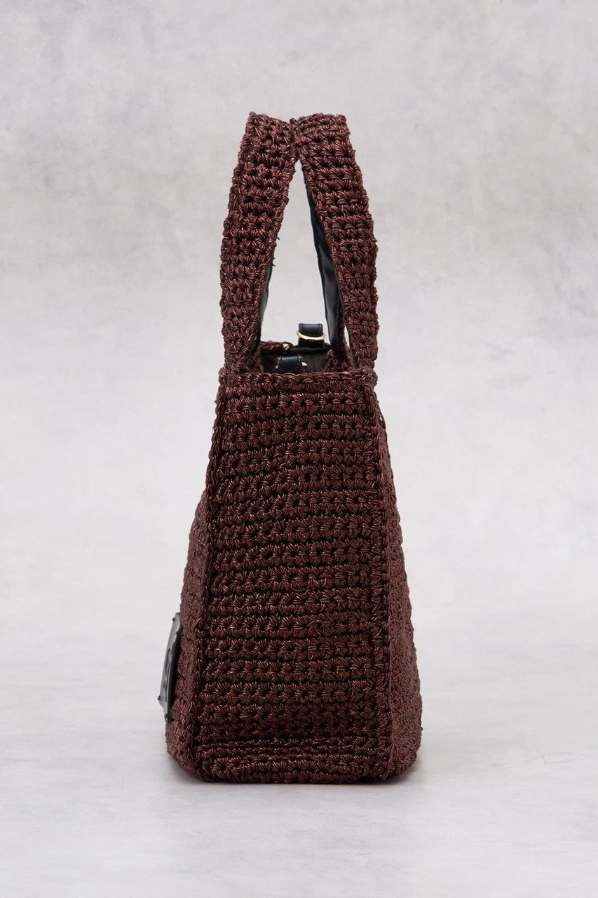 【ランバン オン ブルー/LANVIN en Bleu】のメタリック編み込みトートバッグ 人気、トレンドファッション・服の通販 founy(ファニー) 　ファッション　Fashion　レディースファッション　Fashion for Women　バッグ　Bags　2026年　2026　スマート　Smart, Elegant　フェイクレザー　Faux Leather, PU Leather　ポケット　Pocket, Pocket Detail　メタリック　Metallic, Shiny Finish　夏　Summer　手編み　Hand-Knitted, Handmade Knit　春　Spring　S/S・春夏　SS, Spring/Summer, Warm Season　財布　Wallet, Purse　other-2|ID: prp329100004859583 ipo3291000000035955371