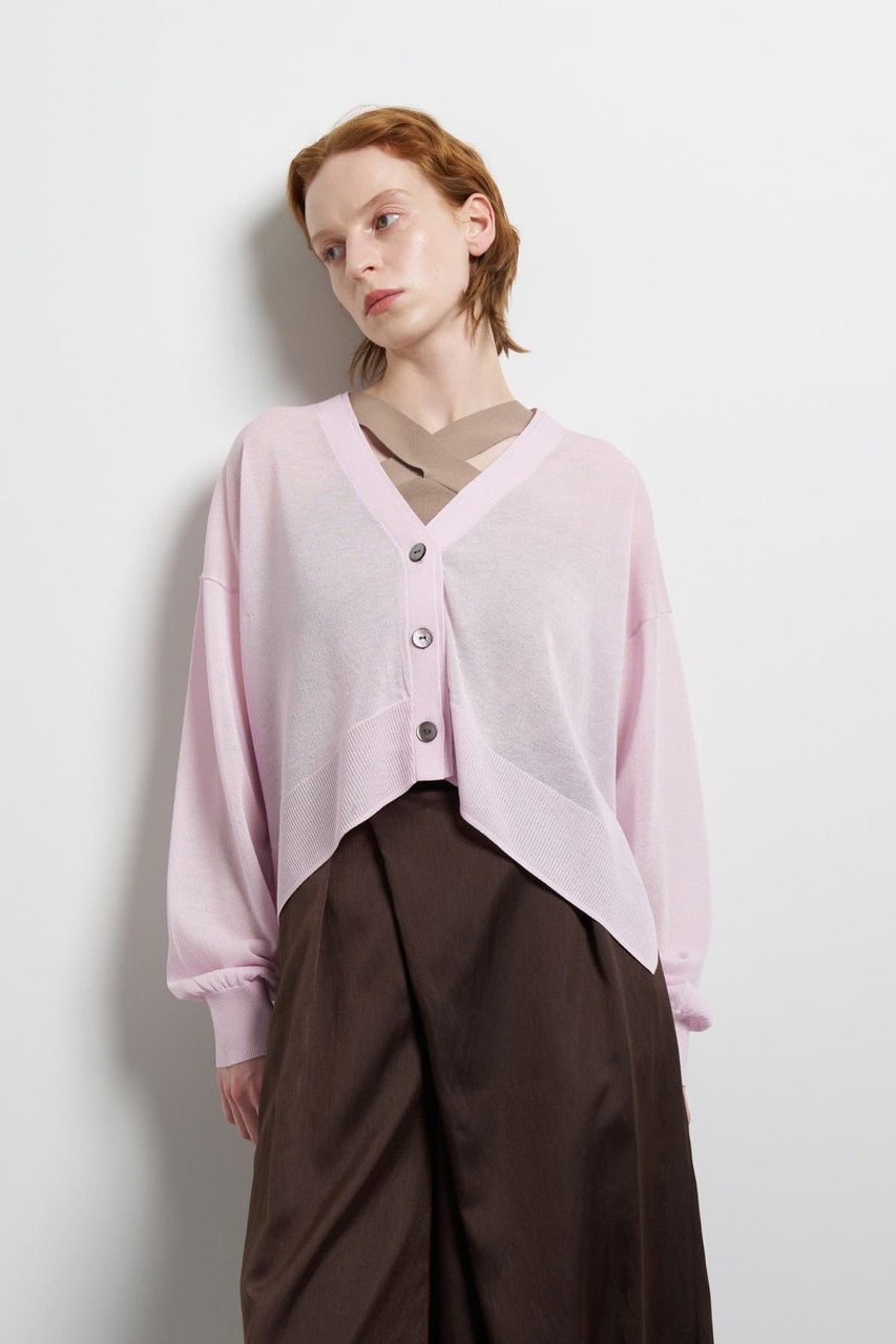 【ランバン オン ブルー/LANVIN en Bleu】のVネックショートカーディガン インテリア・キッズ・メンズ・レディースファッション・服の通販 founy(ファニー) 　ファッション　Fashion　レディースファッション　Fashion for Women　トップス・カットソー　Cut & Sew Tops　ニット　Knit Tops & Sweaters　カーディガン・羽織り　Layered Style Cardigans　Vネックトップス　V-Neck Tops / V-Cut Neckline Shirts　2026年　2026　アシンメトリー　Asymmetrical Style　カーディガン　Cardigan, Knitwear　ショート　Short, Short Length　バランス　Balance, Style Balance　ヘムライン　Hemline, Bottom Cut　ワイド　Wide, Wide Fit　夏　Summer　春　Spring　S/S・春夏　SS, Spring/Summer, Warm Season　ピンク|ID: prp329100004859584 ipo3291000000035955379