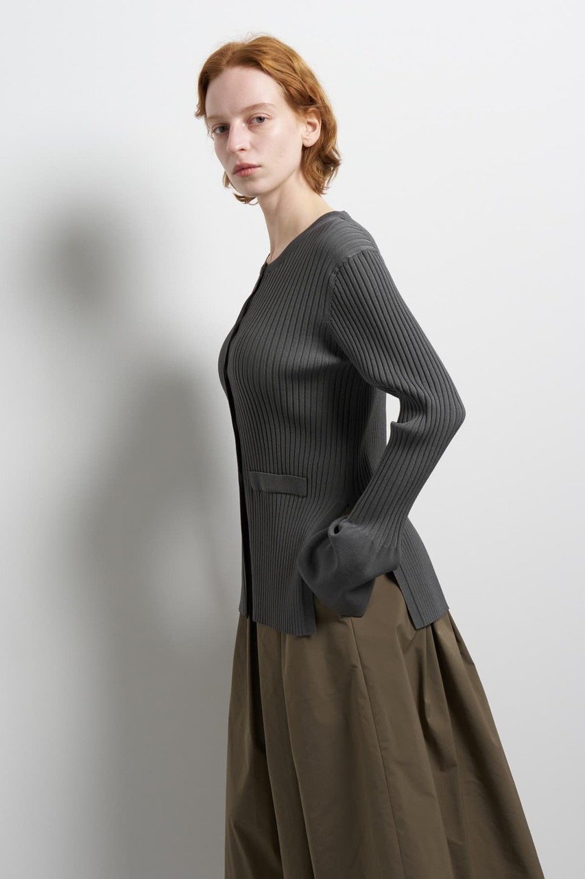 【ランバン オン ブルー/LANVIN en Bleu】のリブカフスカーディガン インテリア・キッズ・メンズ・レディースファッション・服の通販 founy(ファニー) 　ファッション　Fashion　レディースファッション　Fashion for Women　トップス・カットソー　Cut & Sew Tops　ニット　Knit Tops & Sweaters　カーディガン・羽織り　Layered Style Cardigans　2026年　2026　カフス　Cuff Design　カーディガン　Cardigan, Knitwear　バランス　Balance, Style Balance　ファブリック　Fabric, Textile　フロント　Front, Front Design　ボトム　Bottoms, Lower Wear　モチーフ　Motif, Design Theme　ランダム　Random, Irregular　夏　Summer　春　Spring　S/S・春夏　SS, Spring/Summer, Warm Season　グレー|ID: prp329100004859585 ipo3291000000035955402