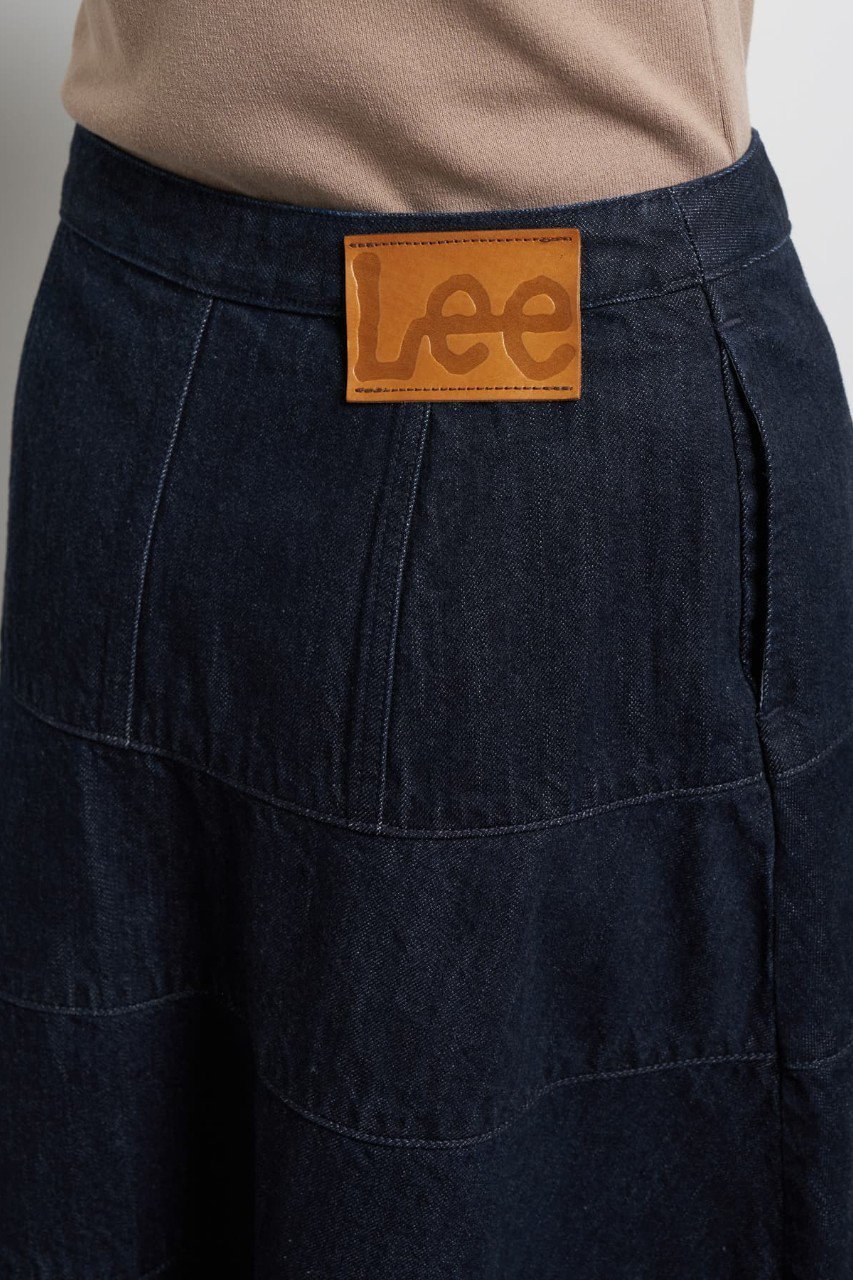 【ランバン オン ブルー/LANVIN en Bleu】のLee×LANVIN en Bleuデニムフレアスカート 人気、トレンドファッション・服の通販 founy(ファニー) 　ファッション　Fashion　レディースファッション　Fashion for Women　スカート　Skirts　Aライン・フレアスカート　A-Line & Flared Skirts　ロングスカート　Long Skirts / Maxi & Midi Skirts　デニム　Denim, Jeans Material　ファブリック　Fabric, Textile　フレア　Flare, Flared　ブリーチ　Bleach, Washed Finish　ロング　Long, Long-Length　ヴィンテージ　Vintage Style　エレガント 上品　Elegant　other-7|ID: prp329100004859594 ipo3291000000036792794