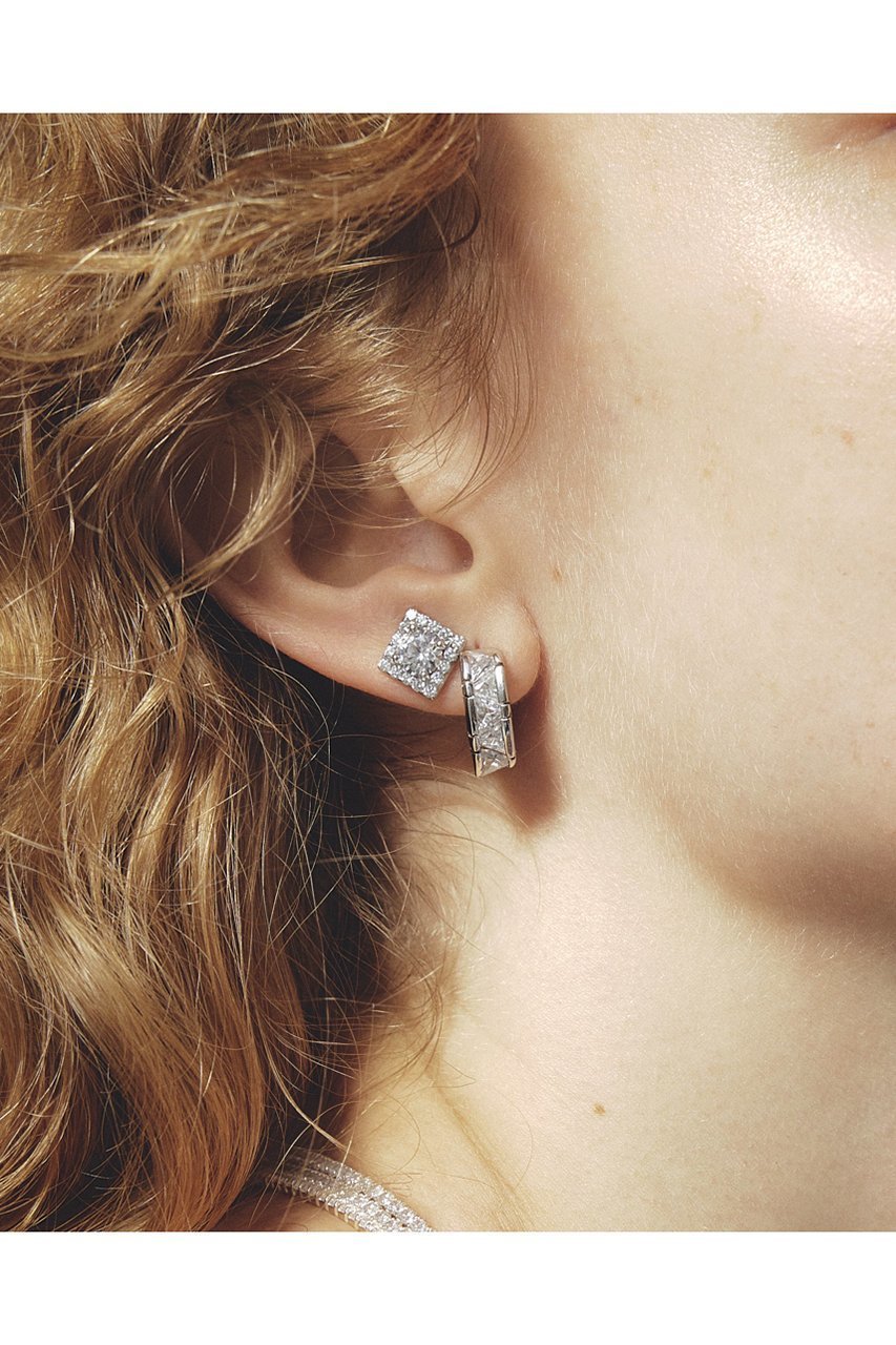 【ルボンボン/les bonbon】のprincess triangle hug ピアス 人気、トレンドファッション・服の通販 founy(ファニー) 　ファッション　Fashion　レディースファッション　Fashion for Women　ジュエリー　Jewelry　ファッションリング　Fashion Rings　イヤリング・フープ・ドロップタイプ　Hoop, Drop & Clip Earrings　2026年　2026　なめらか　Smooth, Silky Texture　イヤリング　Earrings　ストーン　Stone, Gem-Like　トライアングル　Triangle, Triangular Shape　フープ　Hoop, Hoop Earrings　エレガント 上品　Elegant　夏　Summer　春　Spring　S/S・春夏　SS, Spring/Summer, Warm Season　other-2|ID: prp329100004859966 ipo3291000000035982565