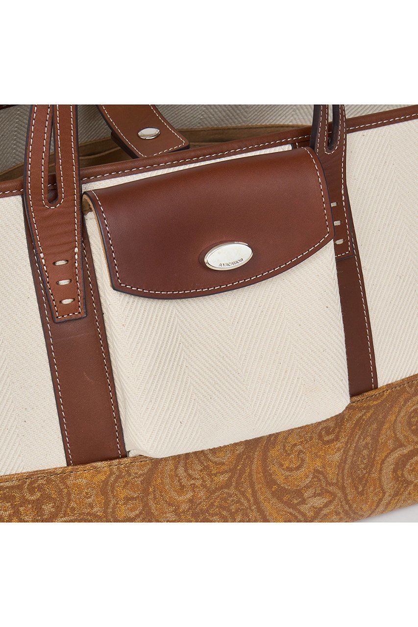 【ア ヴァケーション/A VACATION】のLAND スカーフ付きトートバッグ 人気、トレンドファッション・服の通販 founy(ファニー) 　ファッション　Fashion　レディースファッション　Fashion for Women　バッグ　Bags　アウトドア　Outdoor Clothing　コーティング　Coating, Coated Finish　ジャカード／ジャガード　Jacquard, Woven Pattern　スカーフ　Scarf, Neckwear　ストライプ　Stripe, Striped Pattern　フィット　Fit, Slim Fit　フォルム　Silhouette, Form　フラップ　Flap, Flap Pocket　フロント　Front, Front Design　ポケット　Pocket, Pocket Detail　other-6|ID: prp329100004860006 ipo3291000000035982783