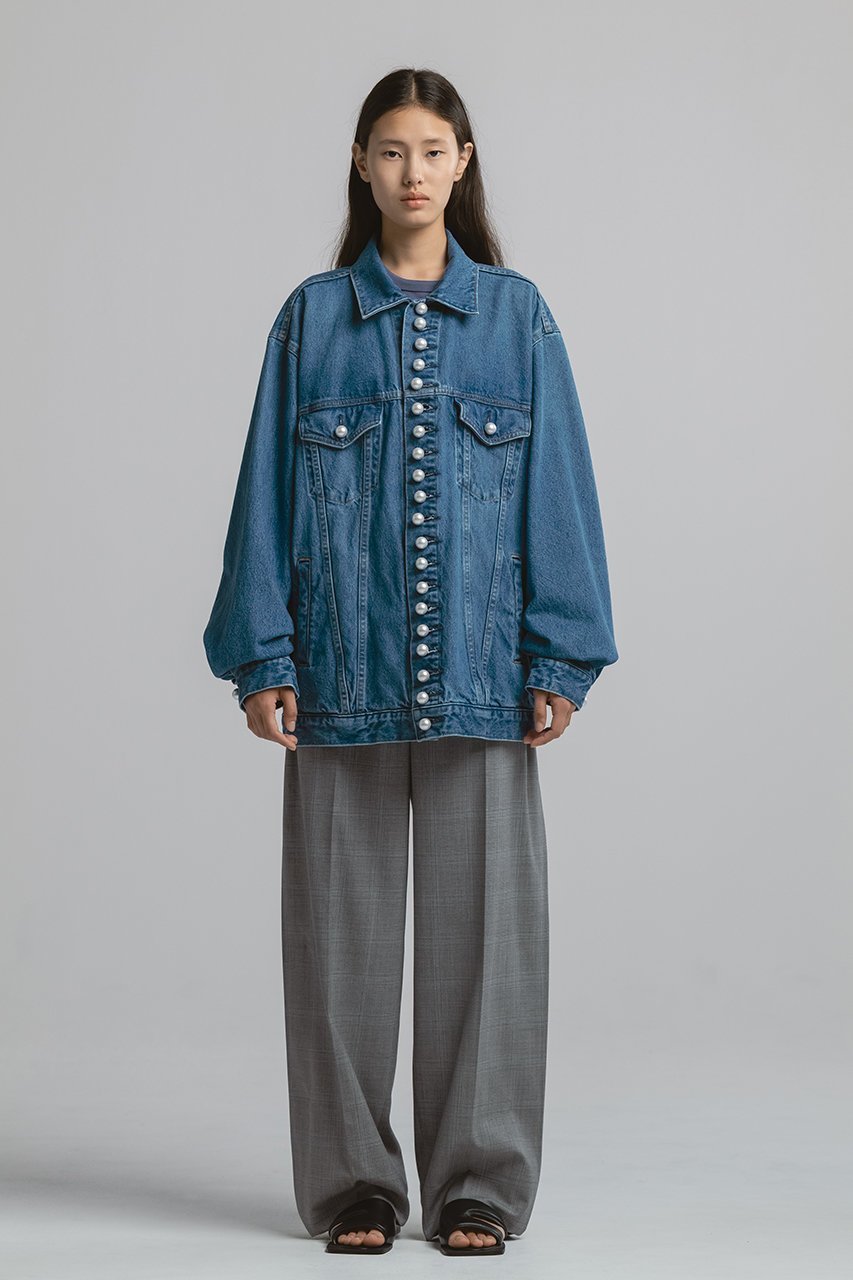 【チノ/CINOH】のパール デニム ジャケット リラックスフィット 人気、トレンドファッション・服の通販 founy(ファニー) 　ファッション　Fashion　レディースファッション　Fashion for Women　アウター　Coat / Outerwear Collection　レディースジャケット・軽アウター　Jackets　ブルゾンジャケット・スポーティアウター　Blouson Jackets　デニムジャケット / カジュアルアウター　Denim Jackets　コンパクト　Compact, Small Size　ジャケット　Jacket, Outerwear　デニム　Denim, Jeans Material　パール　Pearl, Pearl Accent　フィット　Fit, Slim Fit　ブルゾン　Blouson, Bomber Jacket　リラックス　Relax, Relaxed Fit　ロング　Long, Long-Length　エレガント 上品　Elegant　今季　This Season, Current Season　other-8|ID: prp329100004860011 ipo3291000000036195251