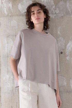 【マルティニーク/martinique】 《別注》【COGTHEBIGSMOKE】NOA T SHIRT人気、トレンドファッション・服の通販 founy(ファニー) ファッション Fashion レディースファッション Fashion for Women トップス・カットソー Cut & Sew Tops シャツ・ブラウス・オフィスカジュアル Elegant Blouses & Button-Ups ロングTシャツ・Tシャツ Longline T-Shirts & Tees カットソー・ベーシックTシャツ Cut-and-Sewn Tops / Stretch Tees & Basics 春 Spring コレクション Collection, Seasonal Line ショート Short, Short Length スリーブ Sleeve, Long Sleeve / Short Sleeve トレンド Trend, Trending Now なめらか Smooth, Silky Texture ハーフ Half, Half-Length バランス Balance, Style Balance 別注 Limited Edition, Custom Order リアル Real, Realistic ロンドン London Style, British Inspired ワイド Wide, Wide Fit S/S・春夏 SS, Spring/Summer, Warm Season 日本製 Made In Japan 夏 Summer エレガント 上品 Elegant 2026年 2026 |ID:prp329100004860033