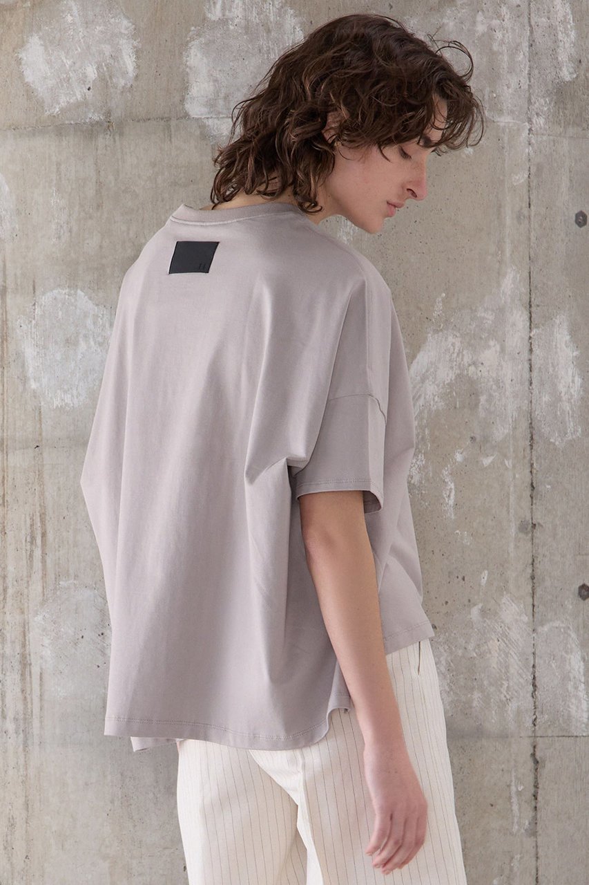 【マルティニーク/martinique】の《別注》【COGTHEBIGSMOKE】NOA T SHIRT 人気、トレンドファッション・服の通販 founy(ファニー) 　ファッション　Fashion　レディースファッション　Fashion for Women　トップス・カットソー　Cut & Sew Tops　シャツ・ブラウス・オフィスカジュアル　Elegant Blouses & Button-Ups　ロングTシャツ・Tシャツ　Longline T-Shirts & Tees　カットソー・ベーシックTシャツ　Cut-and-Sewn Tops / Stretch Tees & Basics　春　Spring　コレクション　Collection, Seasonal Line　ショート　Short, Short Length　スリーブ　Sleeve, Long Sleeve / Short Sleeve　トレンド　Trend, Trending Now　なめらか　Smooth, Silky Texture　ハーフ　Half, Half-Length　バランス　Balance, Style Balance　別注　Limited Edition, Custom Order　リアル　Real, Realistic　ロンドン　London Style, British Inspired　ワイド　Wide, Wide Fit　S/S・春夏　SS, Spring/Summer, Warm Season　日本製　Made In Japan　夏　Summer　エレガント 上品　Elegant　2026年　2026　other-3|ID: prp329100004860033 ipo3291000000035982998