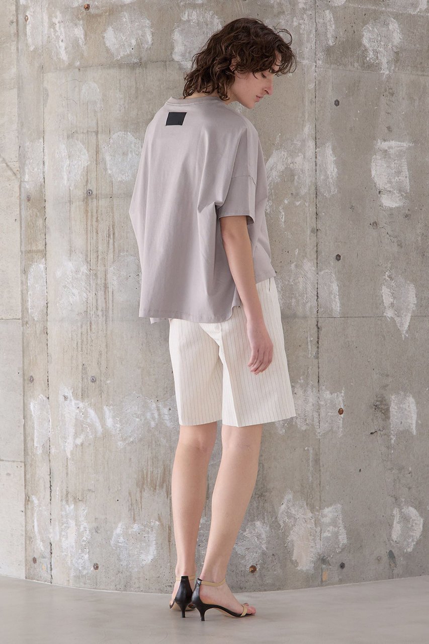 【マルティニーク/martinique】の《別注》【COGTHEBIGSMOKE】NOA T SHIRT 人気、トレンドファッション・服の通販 founy(ファニー) 　ファッション　Fashion　レディースファッション　Fashion for Women　トップス・カットソー　Cut & Sew Tops　シャツ・ブラウス・オフィスカジュアル　Elegant Blouses & Button-Ups　ロングTシャツ・Tシャツ　Longline T-Shirts & Tees　カットソー・ベーシックTシャツ　Cut-and-Sewn Tops / Stretch Tees & Basics　春　Spring　コレクション　Collection, Seasonal Line　ショート　Short, Short Length　スリーブ　Sleeve, Long Sleeve / Short Sleeve　トレンド　Trend, Trending Now　なめらか　Smooth, Silky Texture　ハーフ　Half, Half-Length　バランス　Balance, Style Balance　別注　Limited Edition, Custom Order　リアル　Real, Realistic　ロンドン　London Style, British Inspired　ワイド　Wide, Wide Fit　S/S・春夏　SS, Spring/Summer, Warm Season　日本製　Made In Japan　夏　Summer　エレガント 上品　Elegant　2026年　2026　other-7|ID: prp329100004860033 ipo3291000000035983002