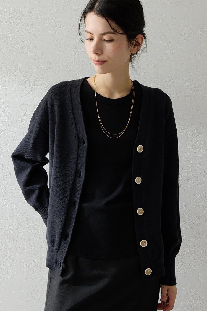 【ウィムガゼット/Whim Gazette】のボタンカーディガン インテリア・キッズ・メンズ・レディースファッション・服の通販 founy(ファニー) https://founy.com/ ファッション Fashion レディースファッション Fashion for Women トップス・カットソー Cut & Sew Tops カーディガン・羽織り Layered Style Cardigans シャツ・ブラウス・オフィスカジュアル Elegant Blouses & Button-Ups ロングTシャツ・Tシャツ Longline T-Shirts & Tees カットソー・ベーシックTシャツ Cut-and-Sewn Tops / Stretch Tees & Basics 2026年 2026 カーディガン Cardigan, Knitwear スラックス Slacks, Dress Pants デニム Denim, Jeans Material ロング Long, Long-Length ワイド Wide, Wide Fit エレガント 上品 Elegant 夏 Summer 春 Spring S/S・春夏 SS, Spring/Summer, Warm Season |ID: prp329100004860040 ipo3291000000035983048